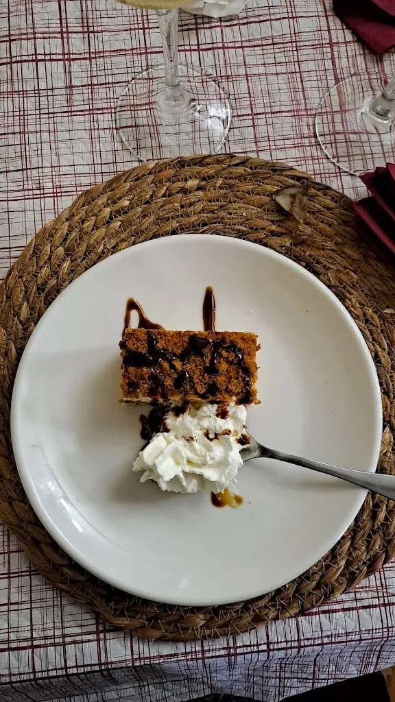 Almudena R._Hostal Restaurante Casa Miguel_Villanueva de la Fuente_review