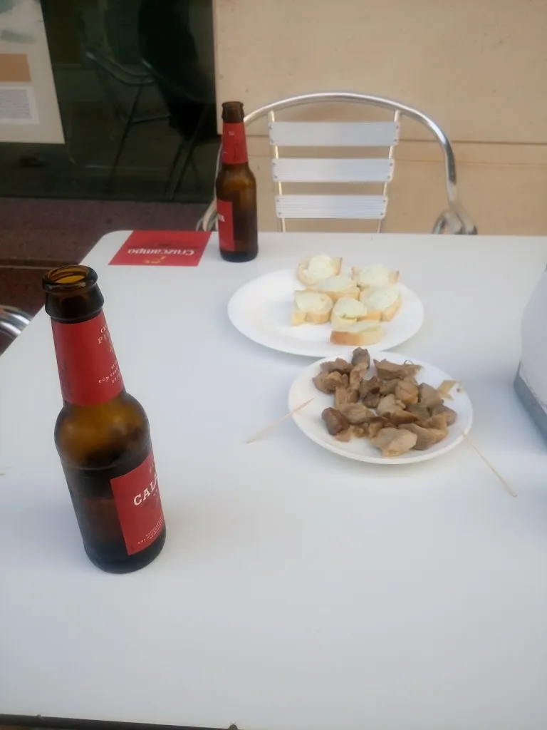 Beatriz Drei_Bar España_Villanueva de la Fuente_review