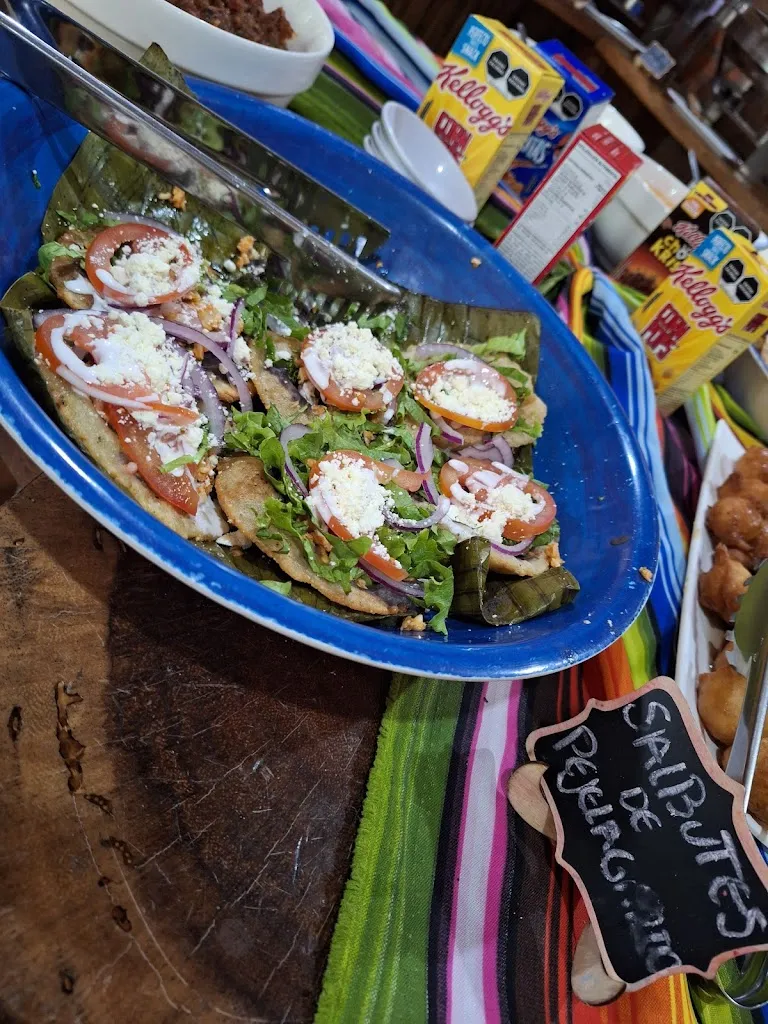 Los Tulipanes Restaurant_Villahermosa_slider_image_3