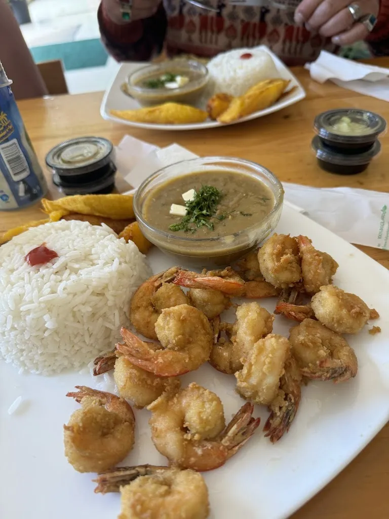 Debbie Pachard_LOS CEBICHES DE LA RUMIÑAHUI_Carcelén_review