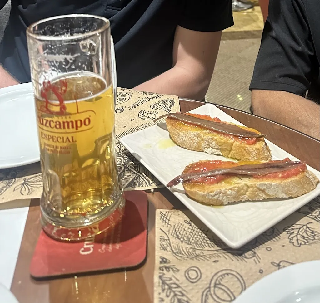 Jonathan Hack_La Bodega_Almedinilla_review