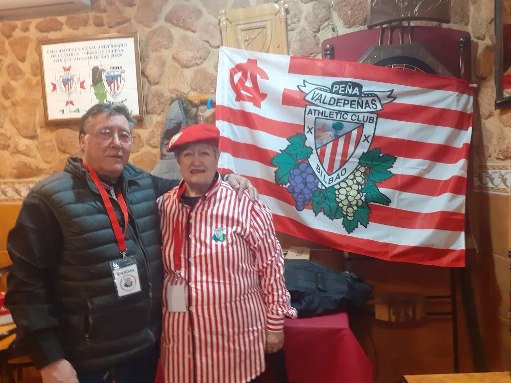 Rosa Gomez Fernández_Bar Mesón de Carmelo_Valdepeñas_review