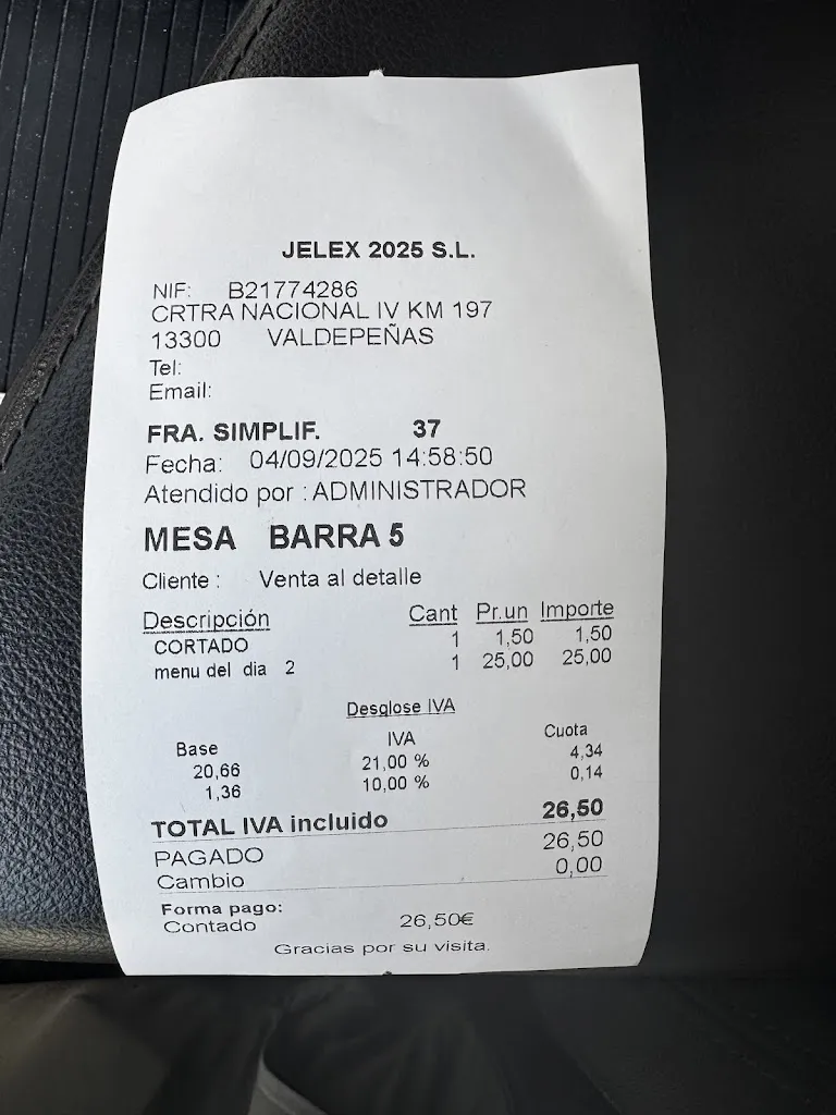 Santi Puigbo_Cafetería Vista Alegre_Valdepeñas_review