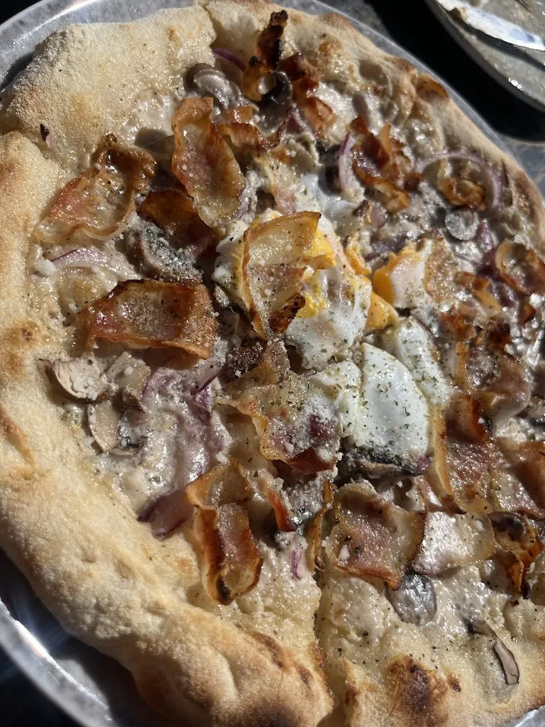 lucia galian_Pizzería The Rooftop_Valdepeñas_review