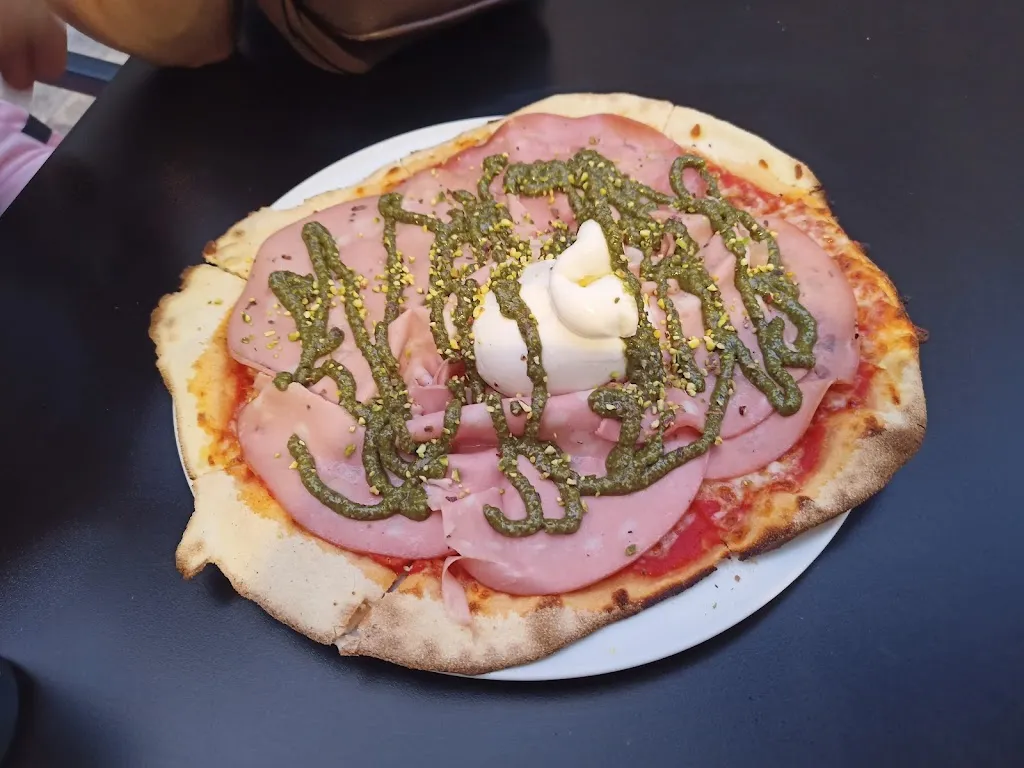 Mercedes De Haro_Pizzería el Leñador_Valdepeñas_review