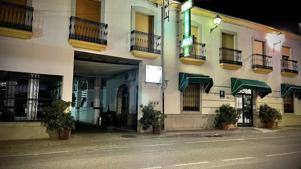 Hostal las Tres Jotas_Alcaracejos_slider_image_1