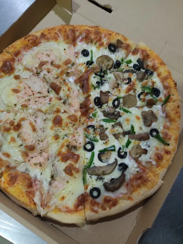 Menu_Pizzería LA ZONE_Villarrubia de los Ojos_immagine_5