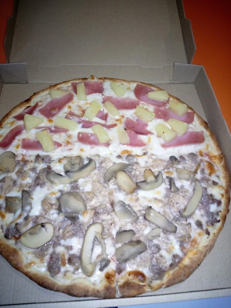 Menu_Pizzería LA ZONE_Villarrubia de los Ojos_immagine_8