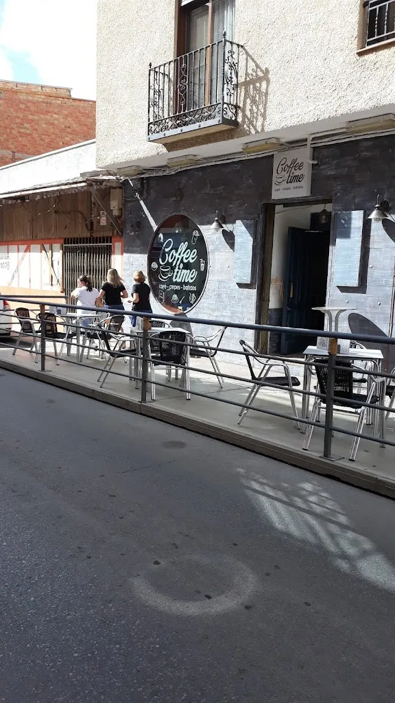 Santiago Corro_COFFEE TIME_Villarrubia de los Ojos_review