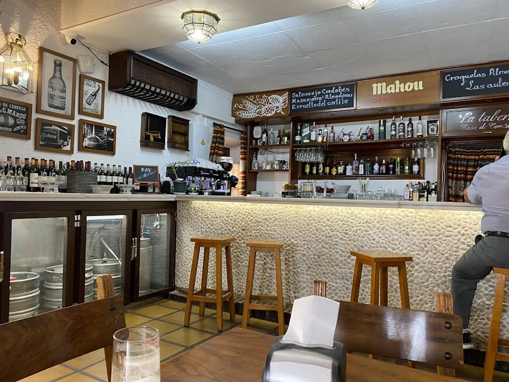 Sue Thaw_La Taberna de Cuatro Caminos_Almodóvar del Río_review