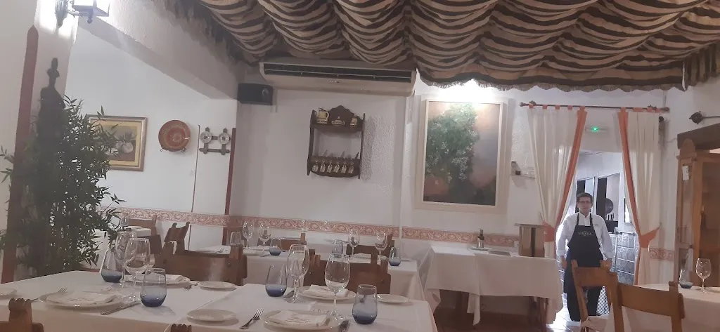 La Taberna de Cuatro Caminos_Almodóvar del Río_slider_image_3