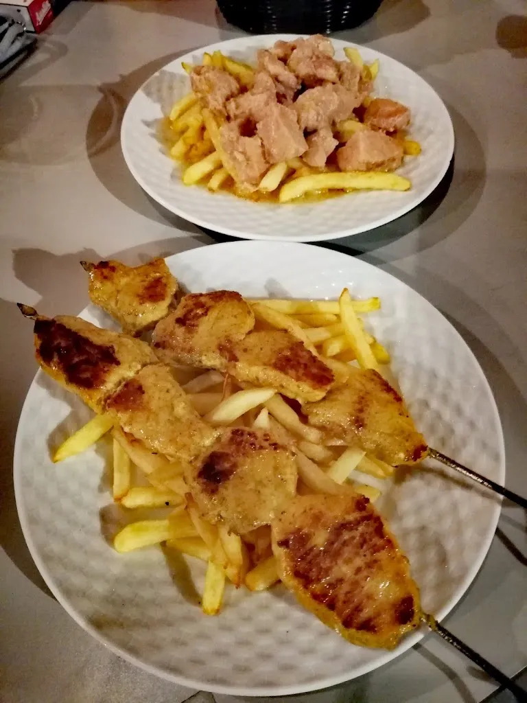 Alberto_Bar de tapas 20 D' tapas_Almodóvar del Río_review