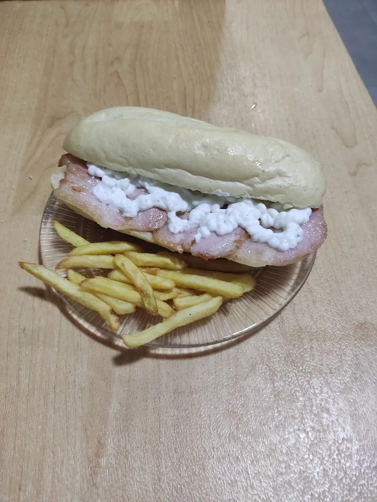 Bar de tapas 20 D' tapas_Almodóvar del Río_slider_image_3