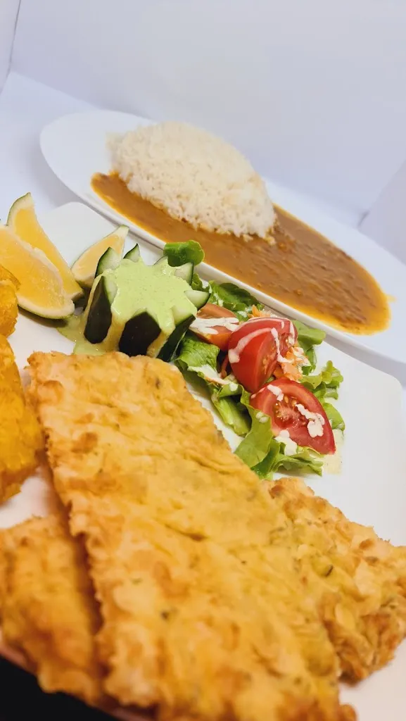 Encebollados Las Palmas restaurant in Carcelén