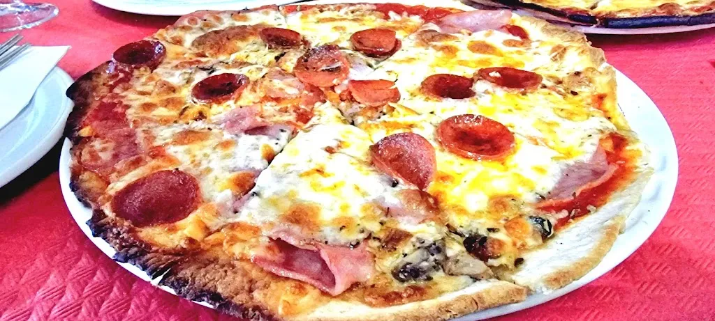 Menu_Pizzeria Victoria_Almodóvar del Río_image_8