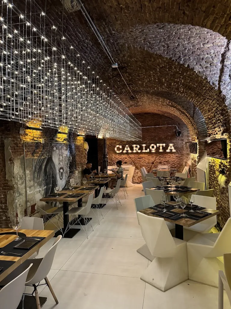 Ma_La Carlota_Carlota La_review