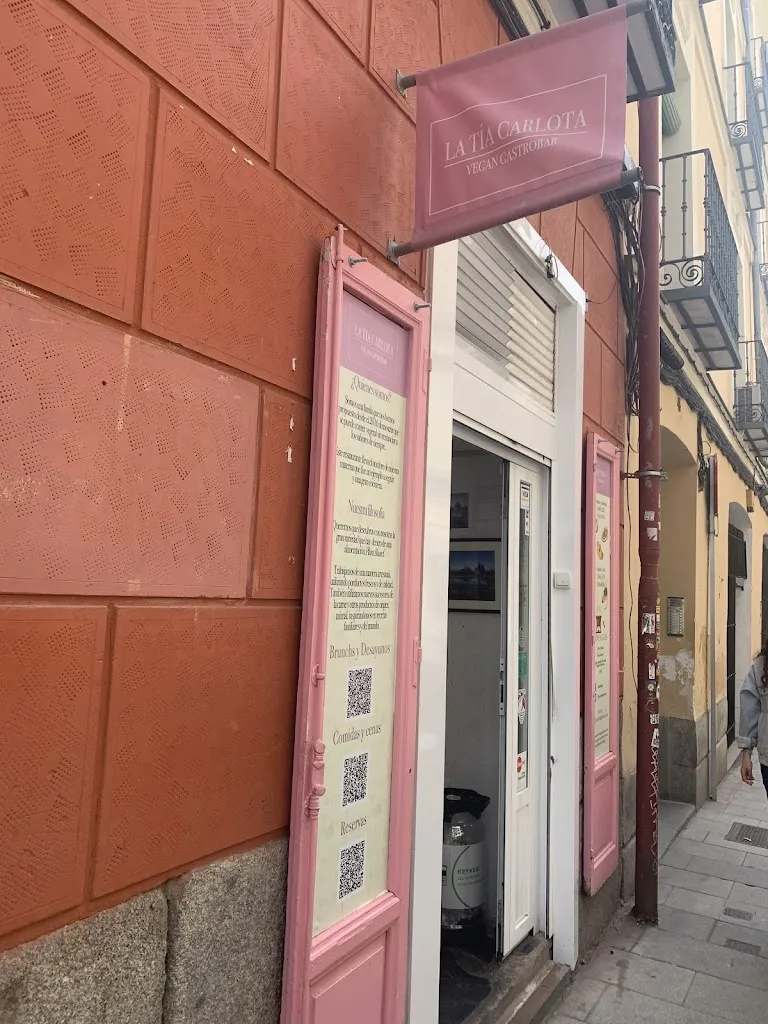 La Tía Carlota_Carlota La_slider_image_1