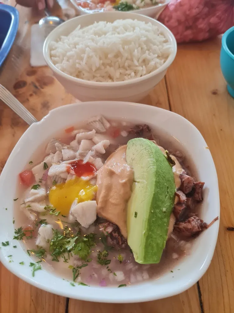 El Auténtico Ceviche Manaba Carcelen_Carcelén_slider_image_2