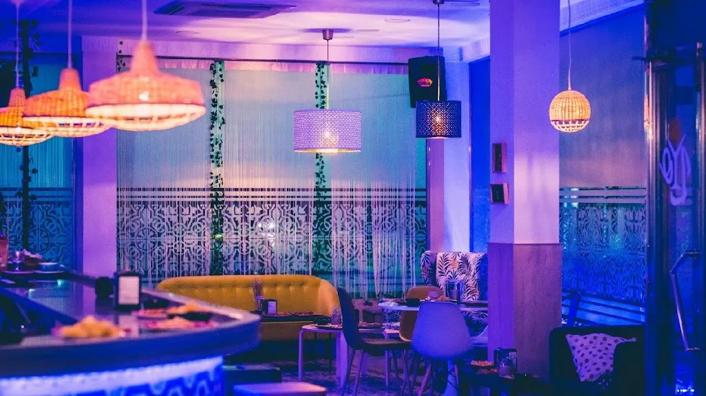 LYO cafe & copas_Benamejí_slider_image_1