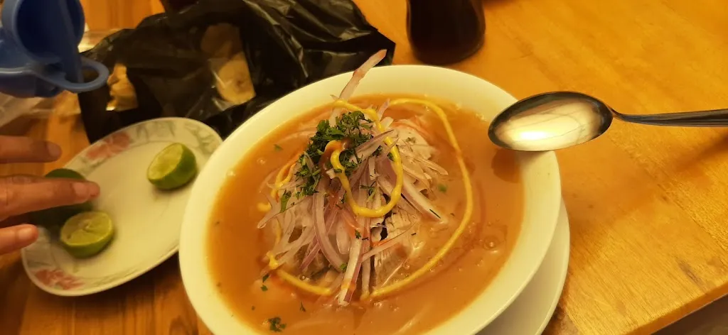 johana peña_CEVICHERIA Y RESTAURANT ZONA MAR_Carcelén_recensione