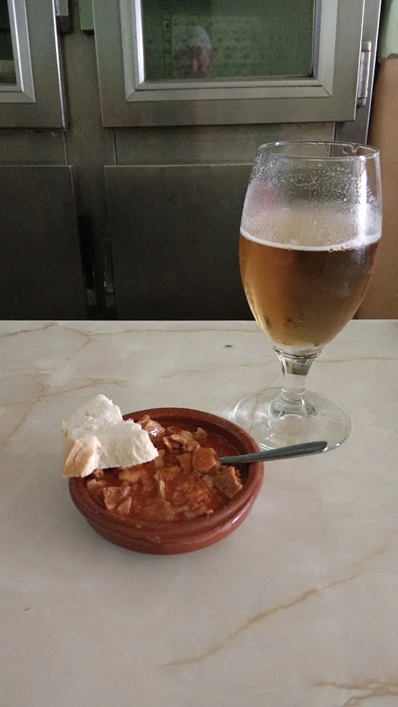 Bar Tivoli restaurant in Benamejí