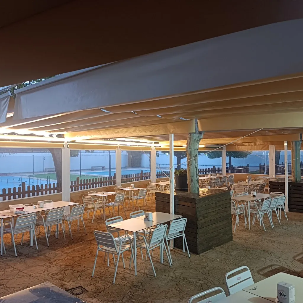 Restaurante Bar La Piscina restaurant in Carcabuey