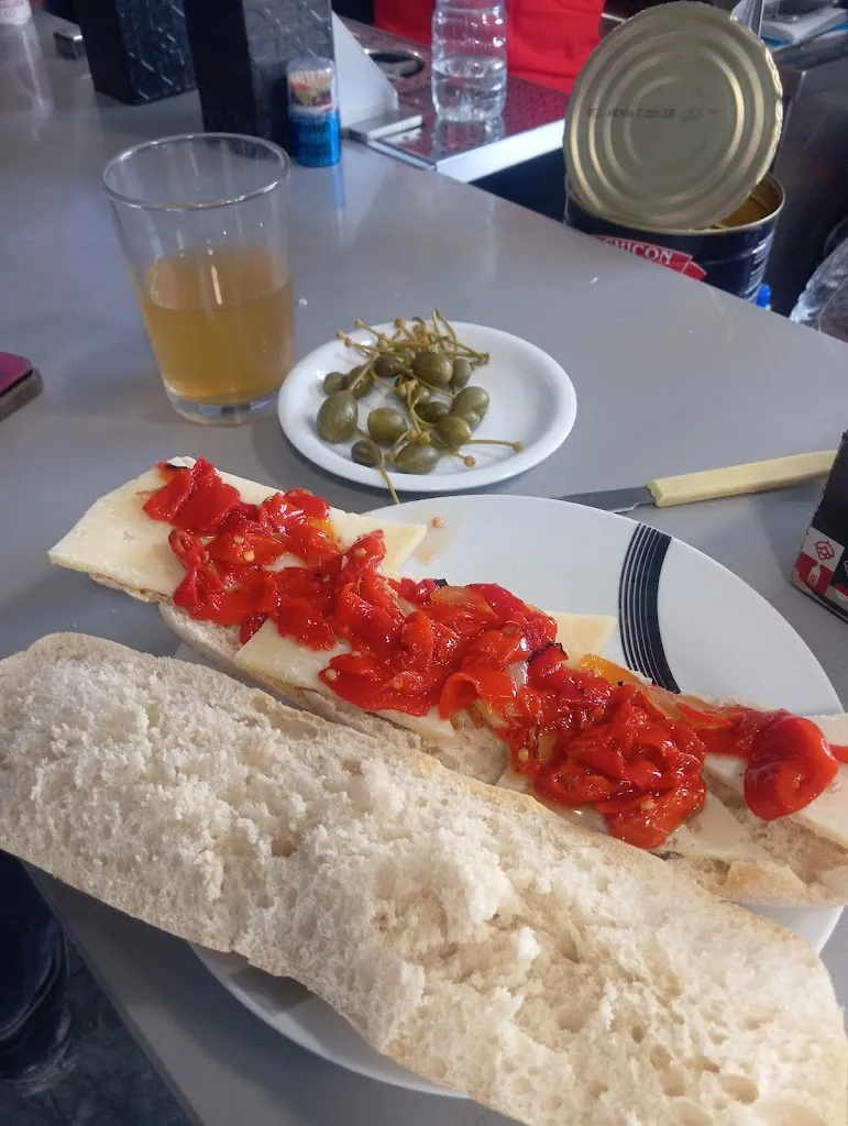 Bar Barrera_Encinas Reales_slider_image_3