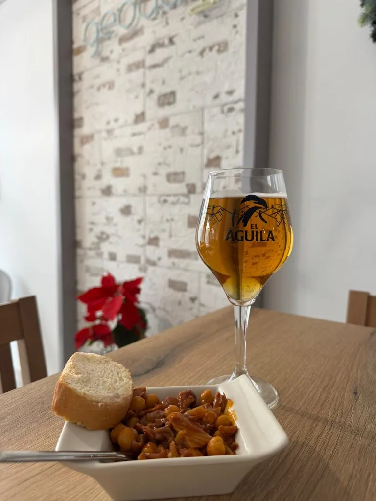 Geoda tapas y música_Encinas Reales_slider_image_2