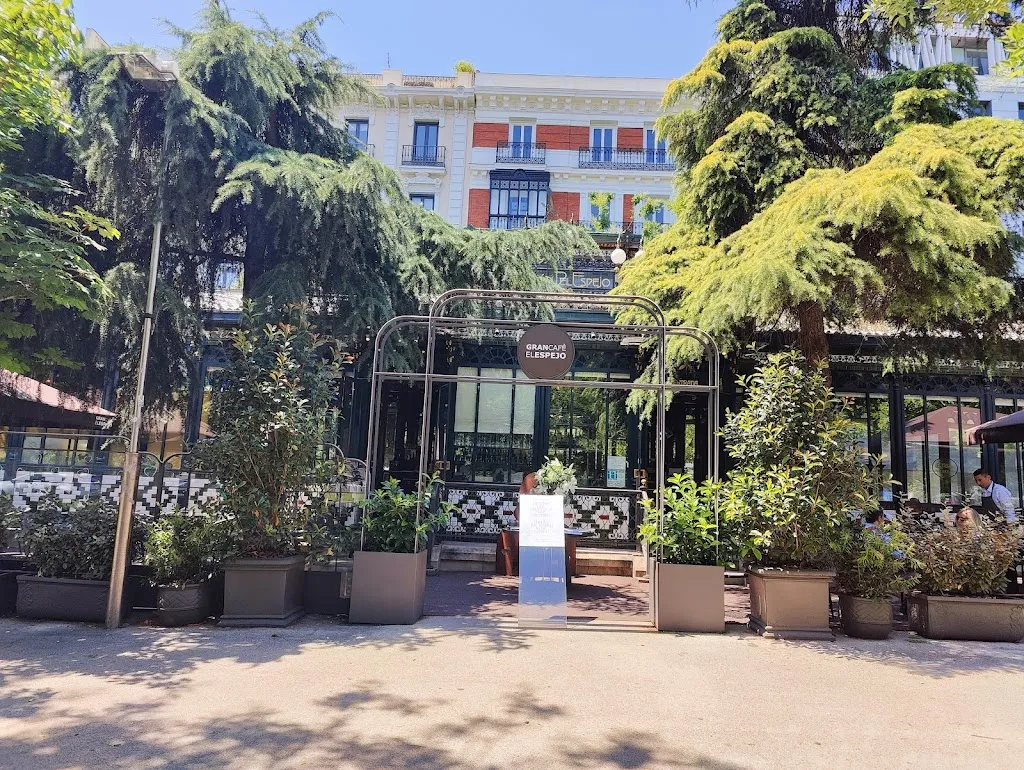 Minerve_Terraza Gran Café El Espejo_Espejo_recensione