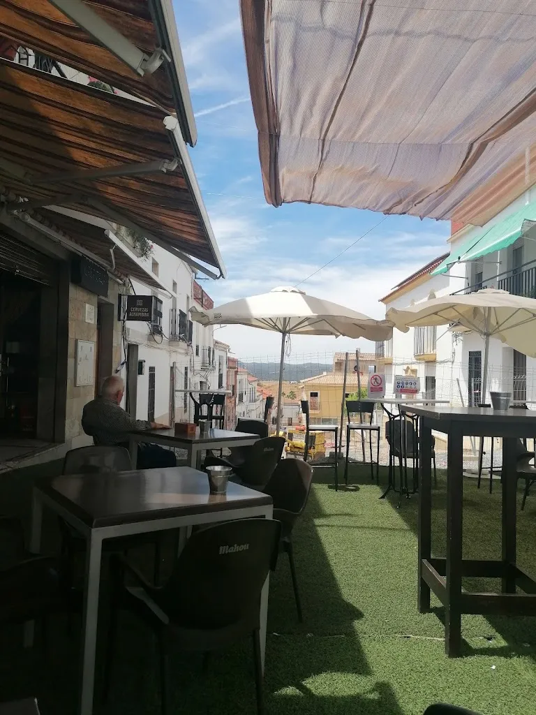 Robert-Jan Engelbrecht_Casa Tala_Espiel_review