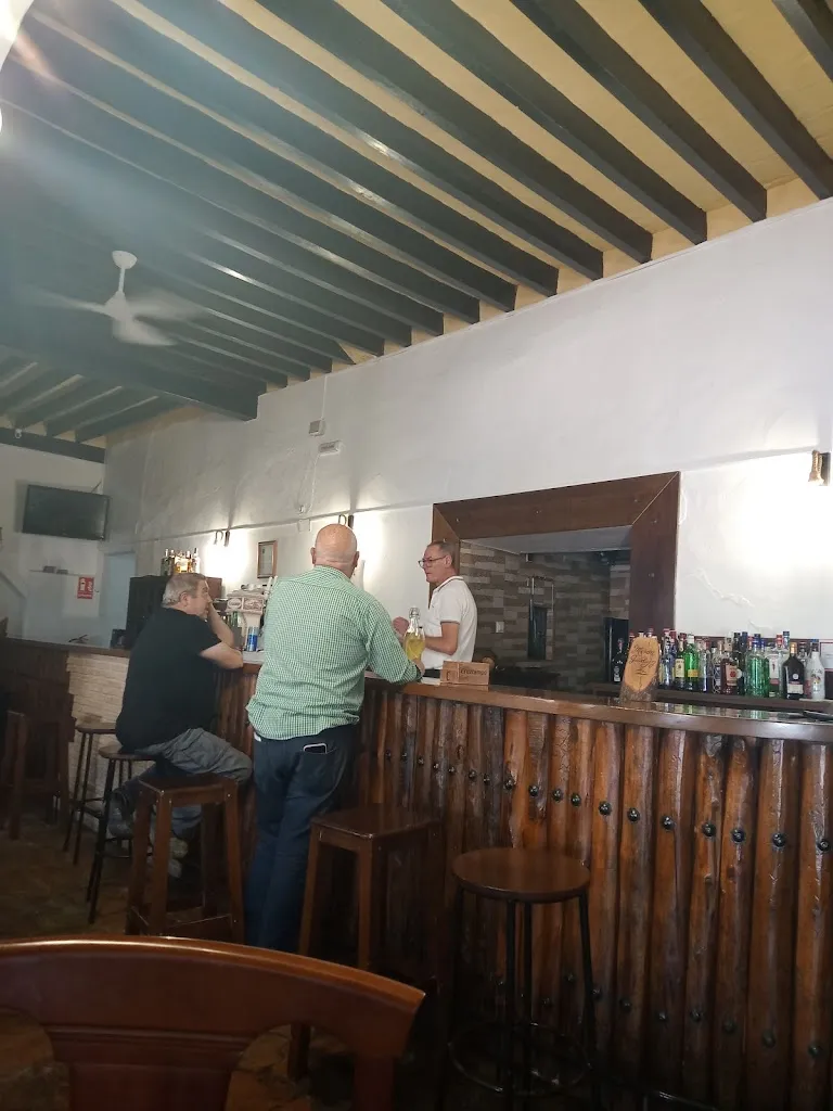 Leyla Ponce de Leon_Meson Guadajoz_Castro del Río_review