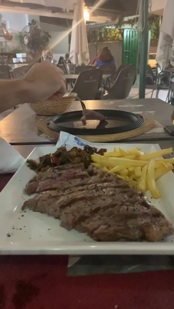 Bar Restaurante Alire Brasa_Castro del Río_slider_image_2