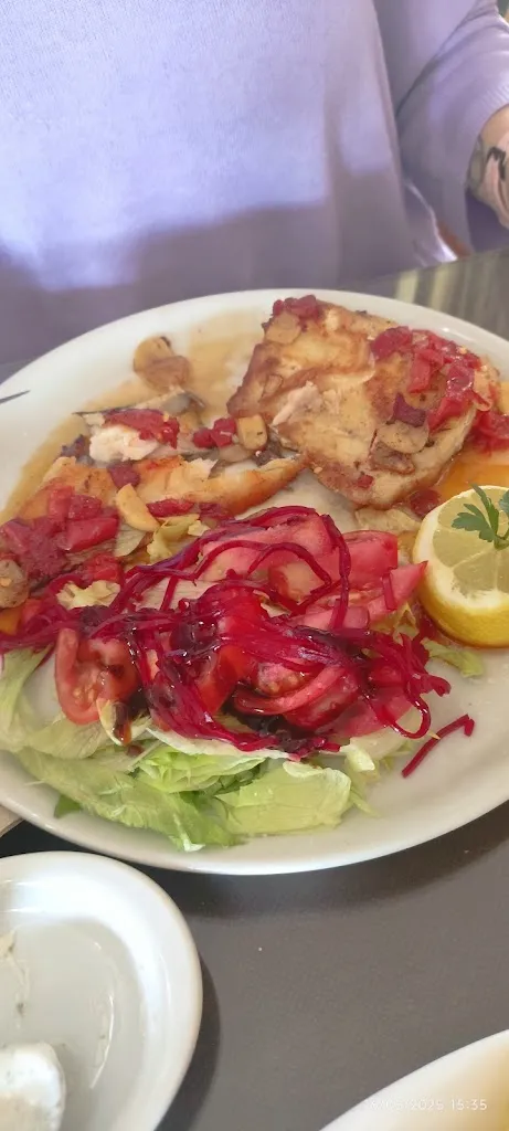 Jose Manuel “Hornero Reformas” Hornero_Bar-Restaurante La Paloma_Doña Mencía_Bewertung