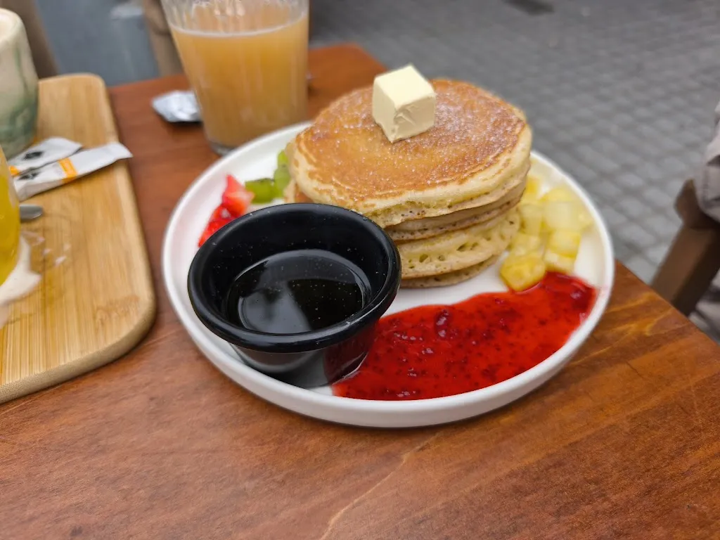 Victor KOLBE_The Club_Córdoba_recensione