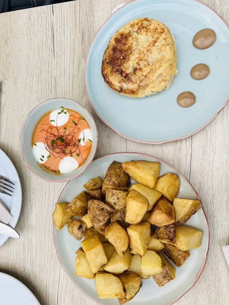 astha chachra_Bodegas Mezquita Ribera_Córdoba_review