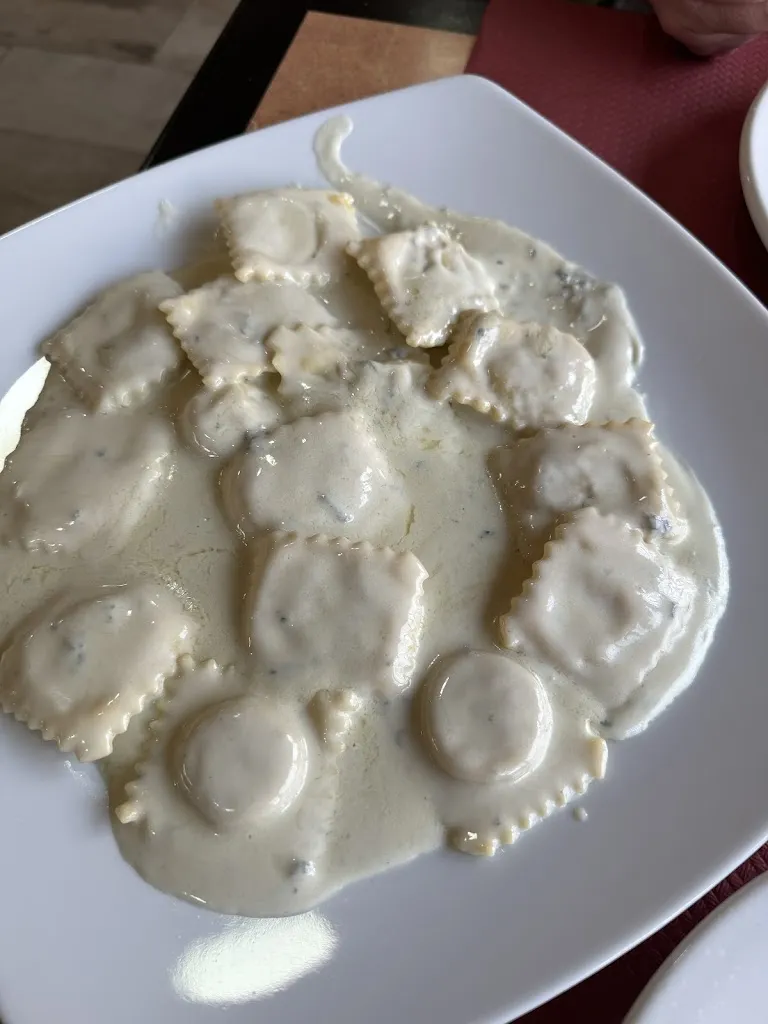 Barend Van Heerden_Cris y kikka Trattoria_Granjuela La_review