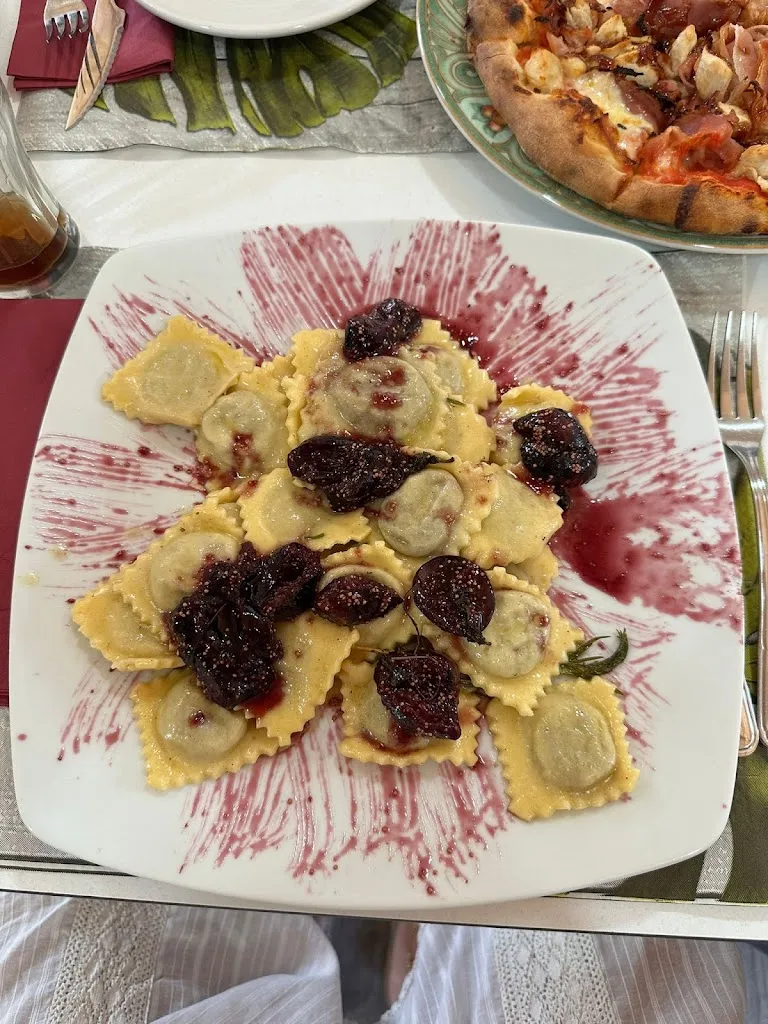 Jose Antonio Reyes_Bar La Piscina_Granjuela La_review