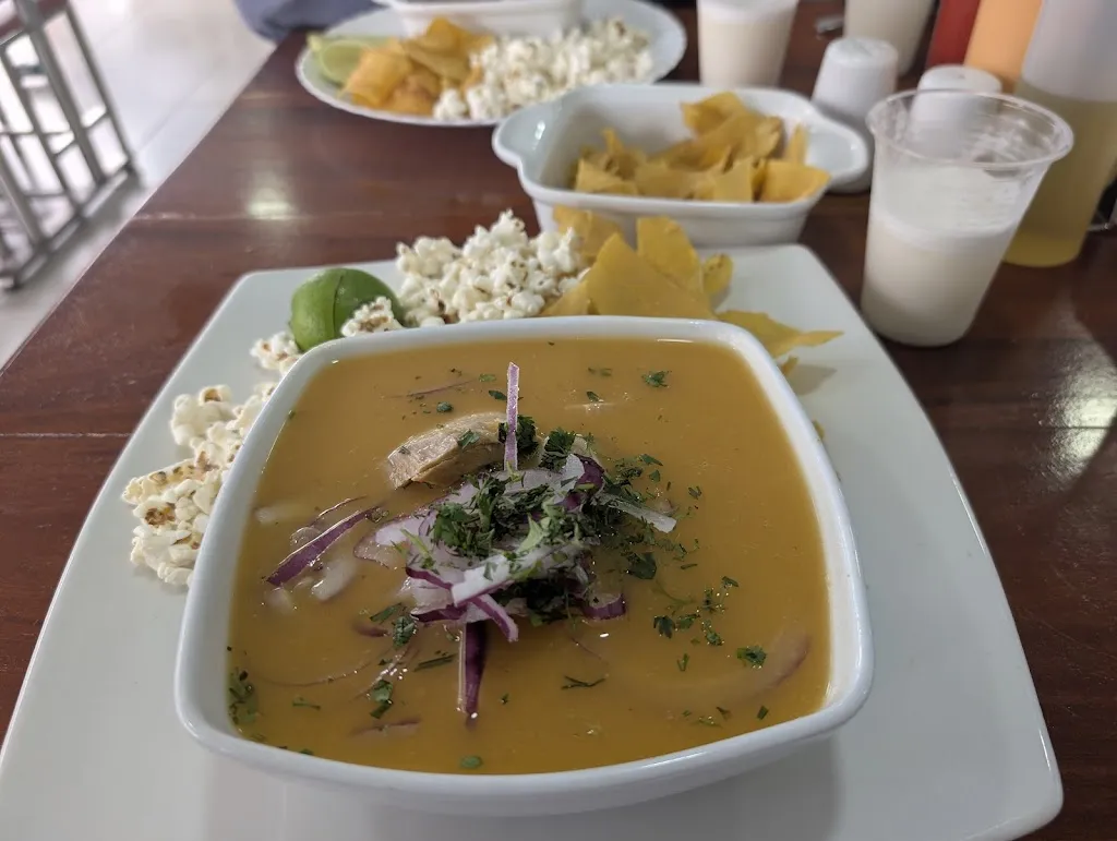 DELFÍN AZUL CARCELÉN_Carcelén_slider_image_3