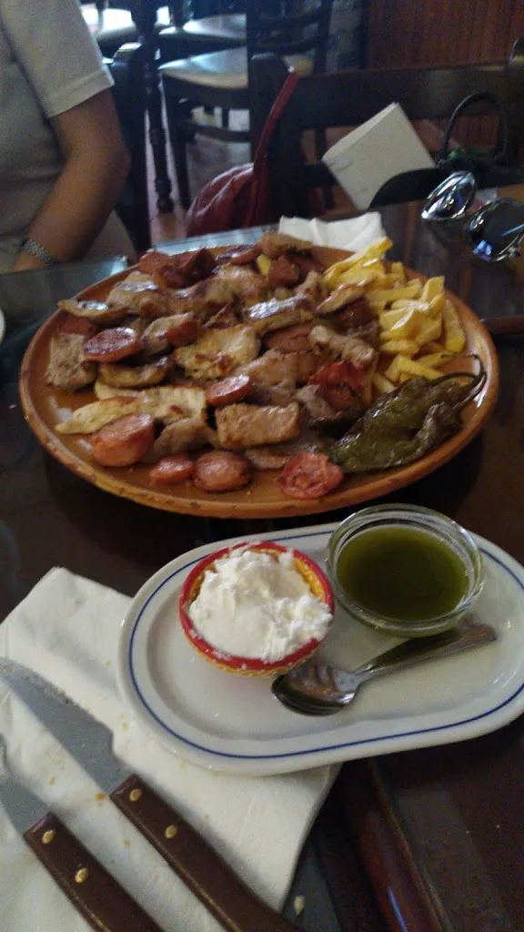 Rafa Ruiz Hidalgo_Café Bar Victoria_Fernán-Núñez_review