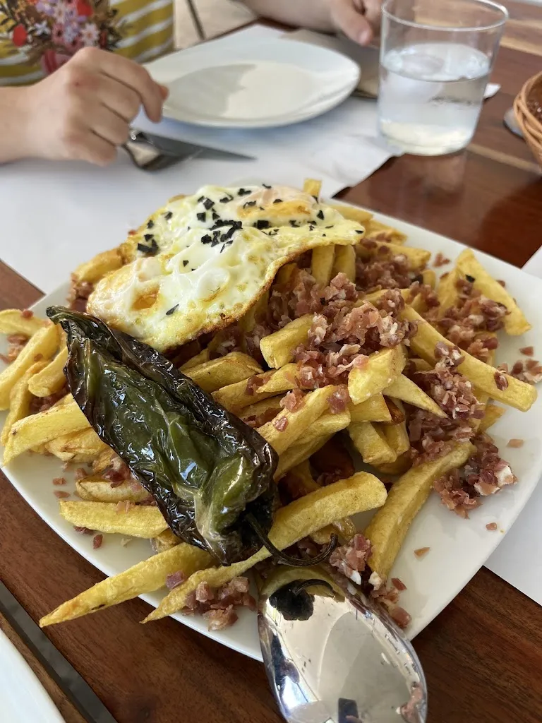 Mario Montes (Mario)_Restaurante Bembézar en Hornachuelos, Córdoba._Hornachuelos_review