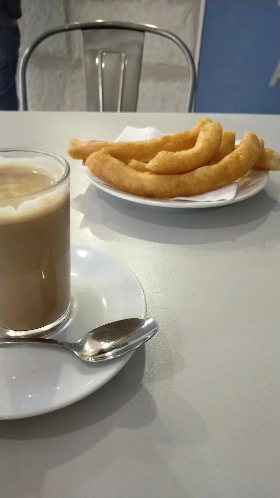 Ivan Carmona_Cafeteria trebol azul_Fuente Palmera_review