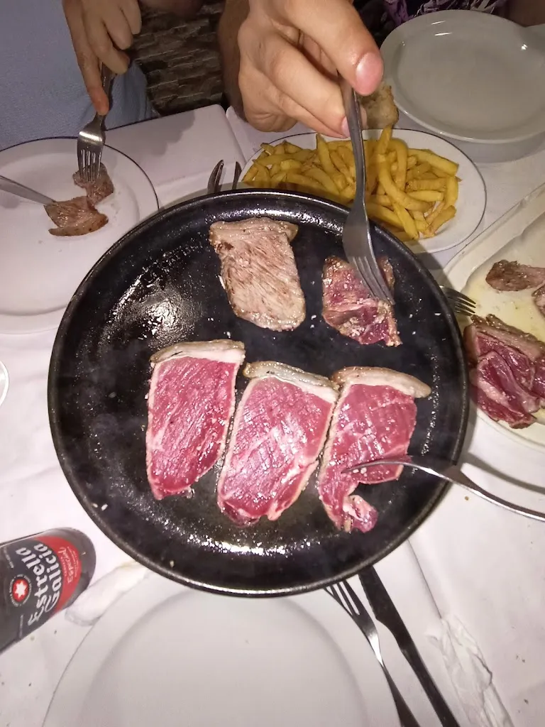 JUANCARGARA_El Novo Escalón_Montemayor_review