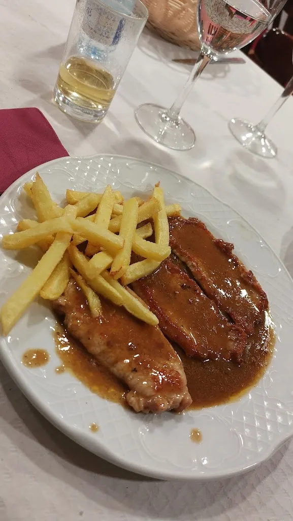 Ania Alejandra Rodriguez Henriquez_El Novo Escalón_Montemayor_review