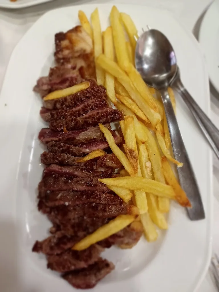 Diana Málaga_El Novo Escalón_Montemayor_review