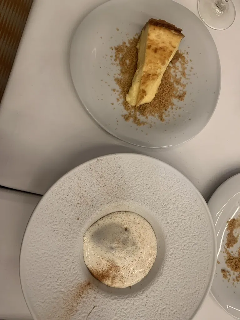 Gabriela Arp_Casa Mories_Luque_review