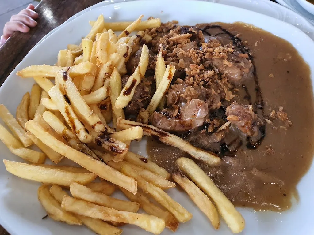 Jesus_BAR SESION CONTINUA_Hinojosa del Duque_review