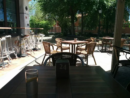 BAR SESION CONTINUA restaurant in Hinojosa del Duque