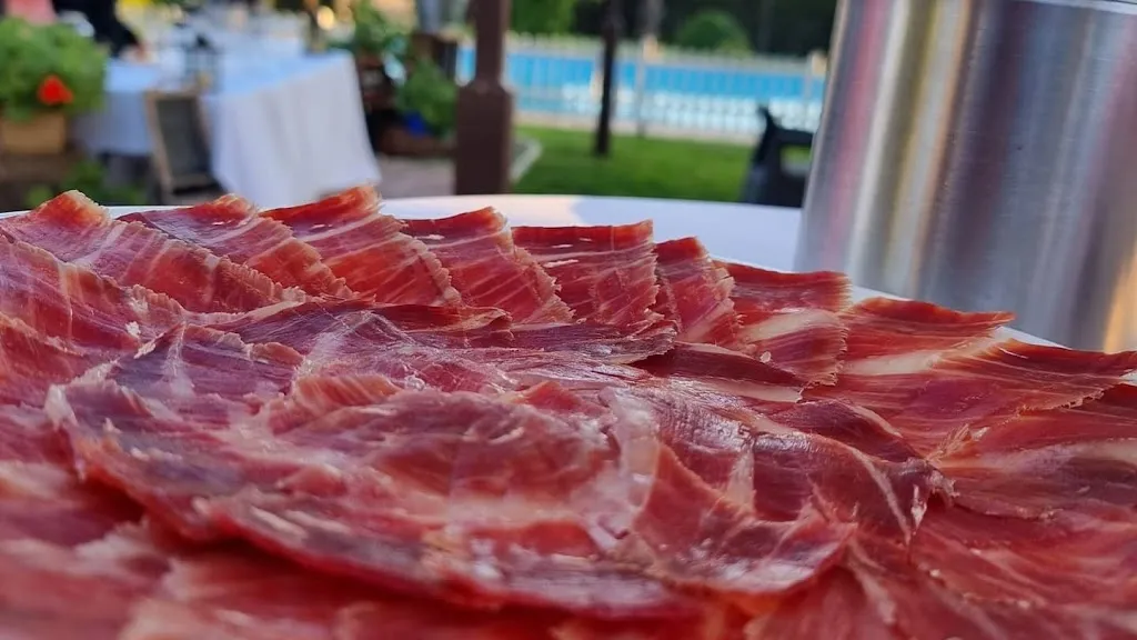 Hostal Restaurante El Cazador_Hinojosa del Duque_slider_image_3