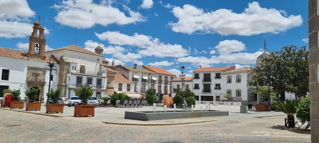 Claudio Ste_EL PLAZA_Hinojosa del Duque_review