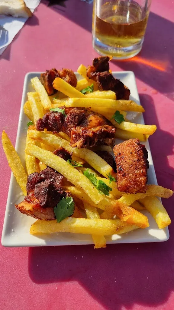 José Ángel Martínez Gallardo_Cafe Bar Benito_Hinojosa del Duque_review